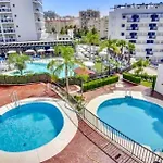 Con Parking Con Piscina Junto A La Playa Appartement